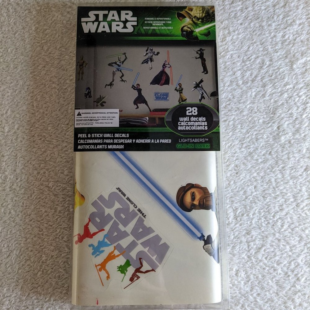 Star Wars The Clone Wars 28 Peel & Stick Wall Decals w/Lightsabers Glo-In Dark